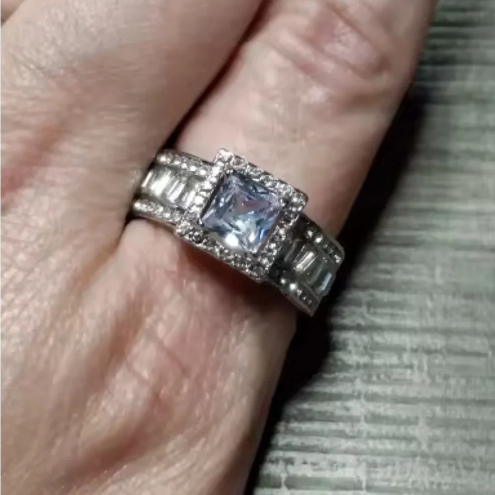 New! Women wedding luxury Silver  plated Diamond Ring - Picture 7 of 10